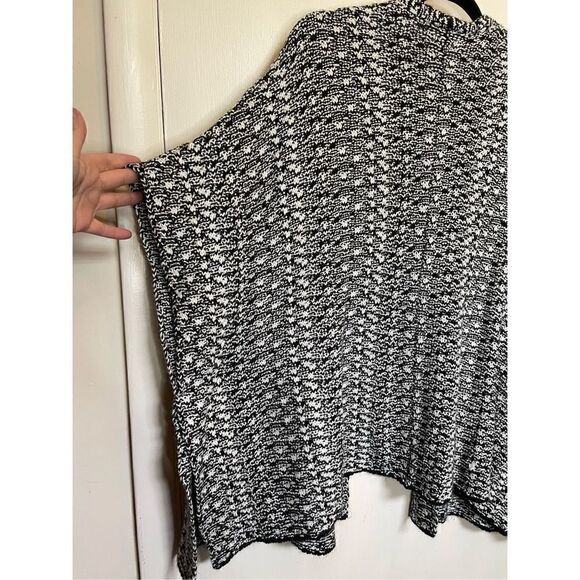 Chicos Black-And-White Knit Ruana One Size - Picture 11 of 15